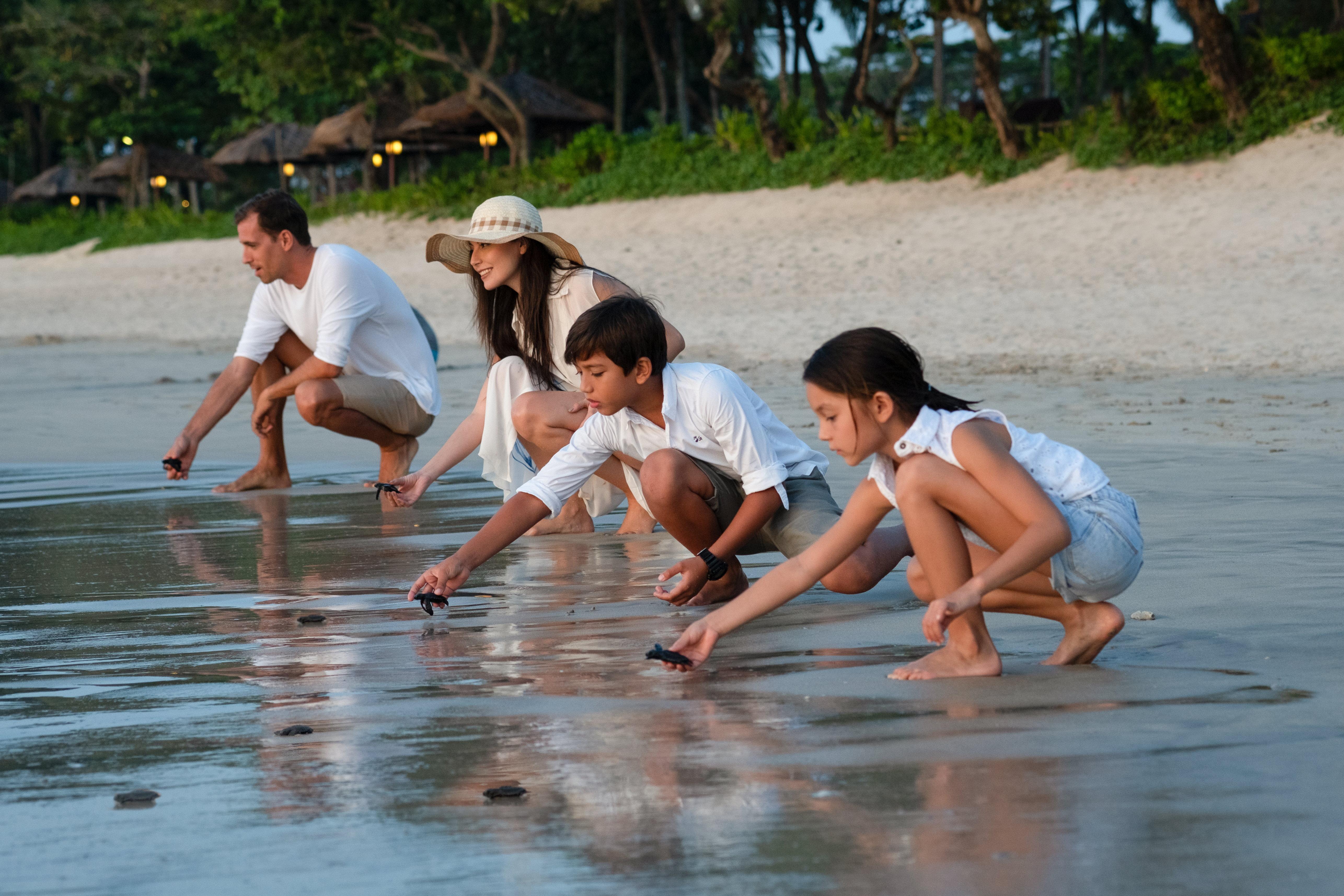 Intercontinental Bali Resort By Ihg Jimbaran Exterior foto The family of Crown Prince Alexander II of Russia