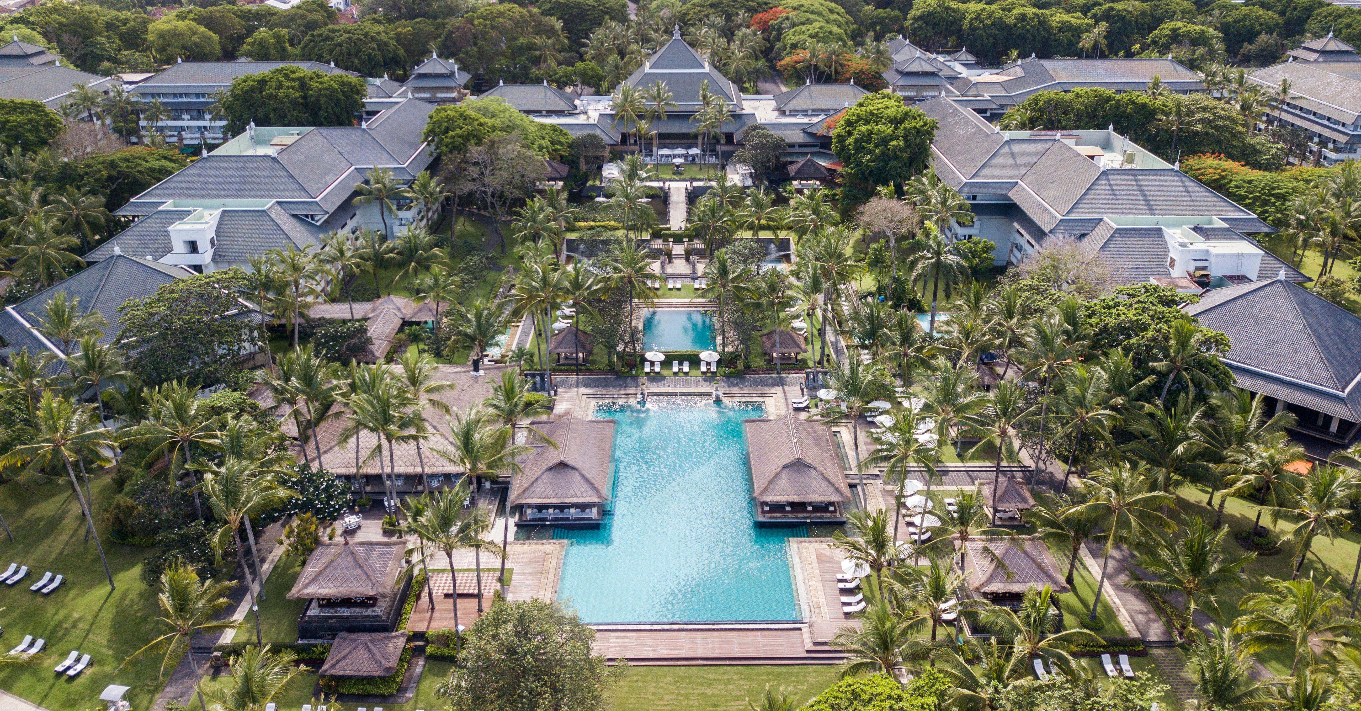 Intercontinental Bali Resort By Ihg Jimbaran Exterior foto Aerial view of the resort