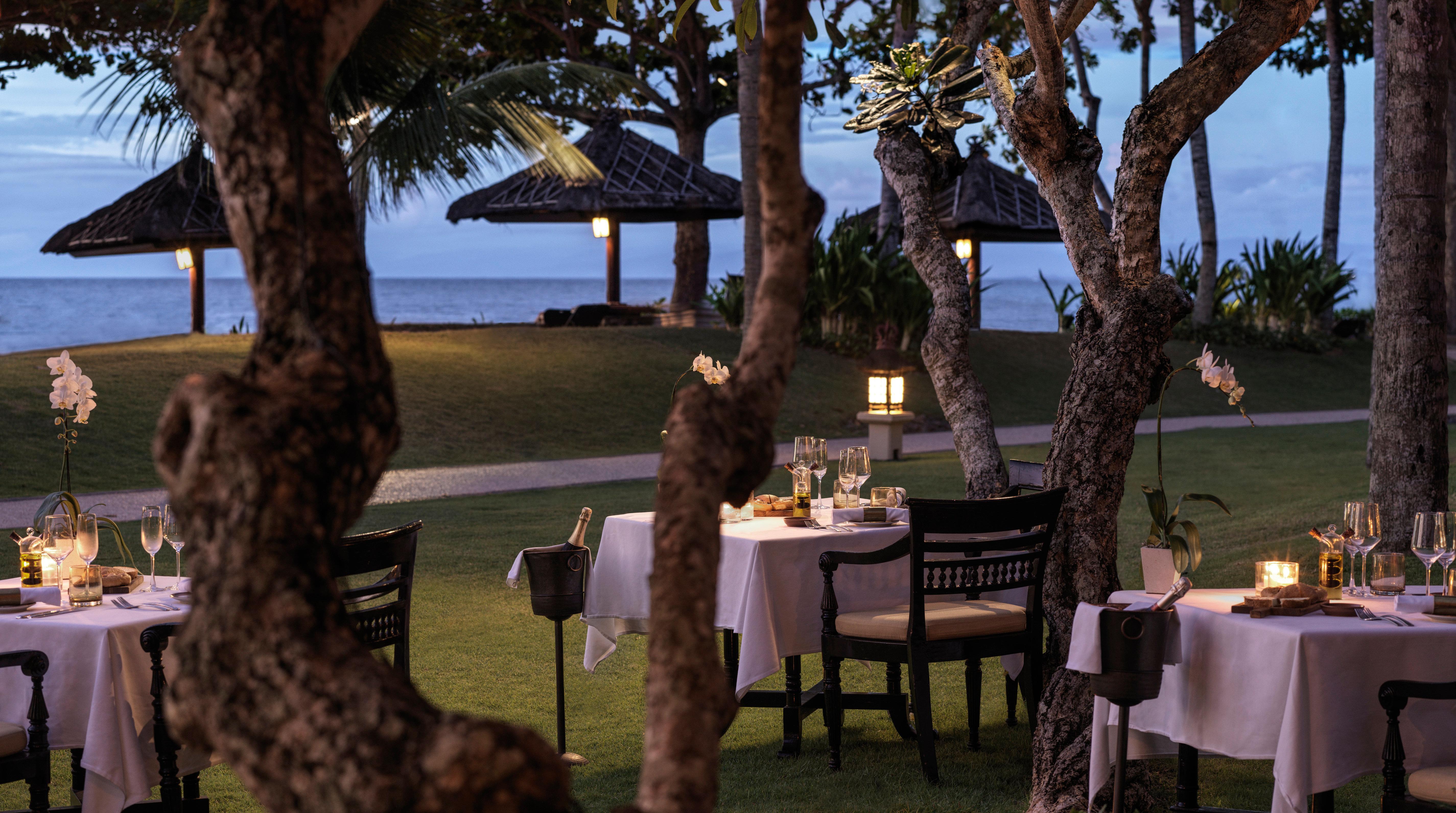 Intercontinental Bali Resort By Ihg Jimbaran Exterior foto The Beachfront Restaurant