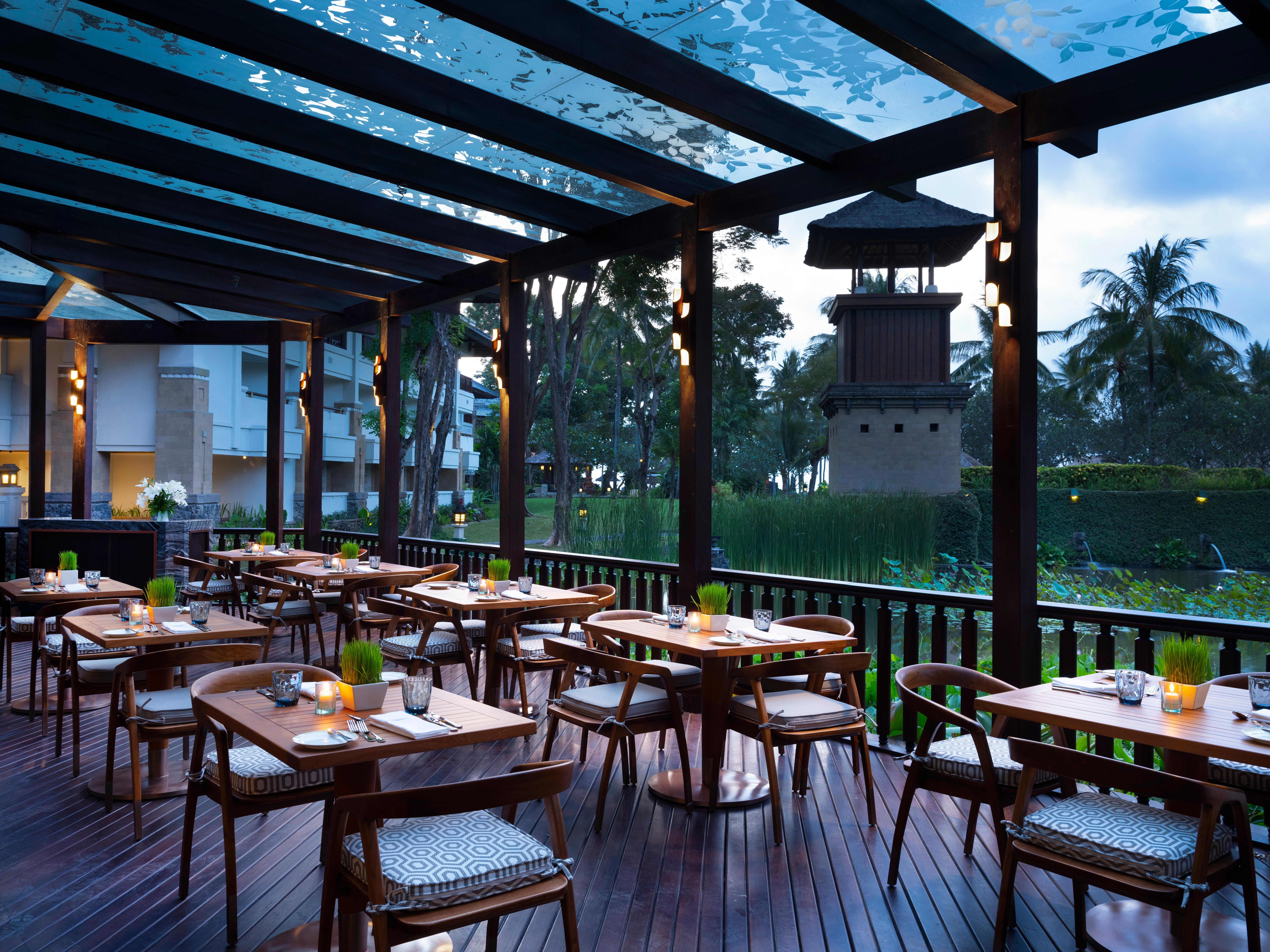Intercontinental Bali Resort By Ihg Jimbaran Exterior foto The Deck